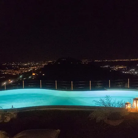 Casa Loretta, Your Luxurious Getaway With Stunning Views *