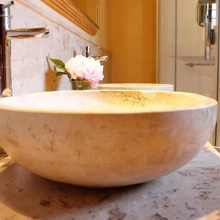 Villa Casa Loretta, Your Luxurious Getaway With Stunning Views Nievole