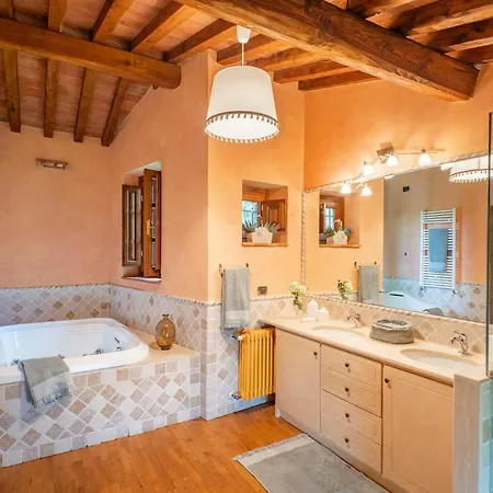 Villa Casa Loretta, Your Luxurious Getaway With Stunning Views *
