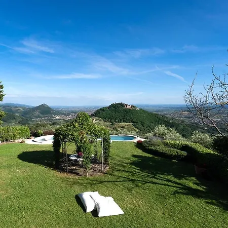 Villa Casa Loretta, Your Luxurious Getaway With Stunning Views